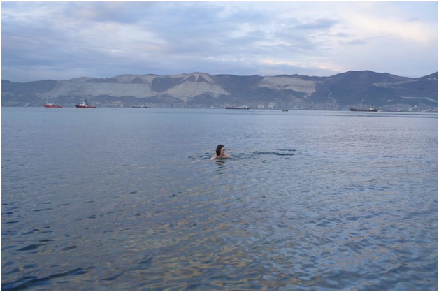 Зимнее купание в Черном море